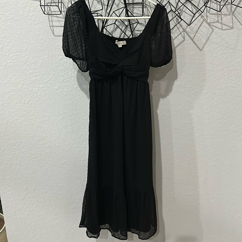 Black loft 6P dress- never worn!